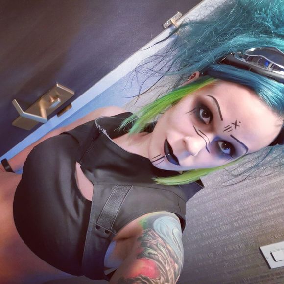 Meet your Posher, Kirstie - Picture 1 of 1